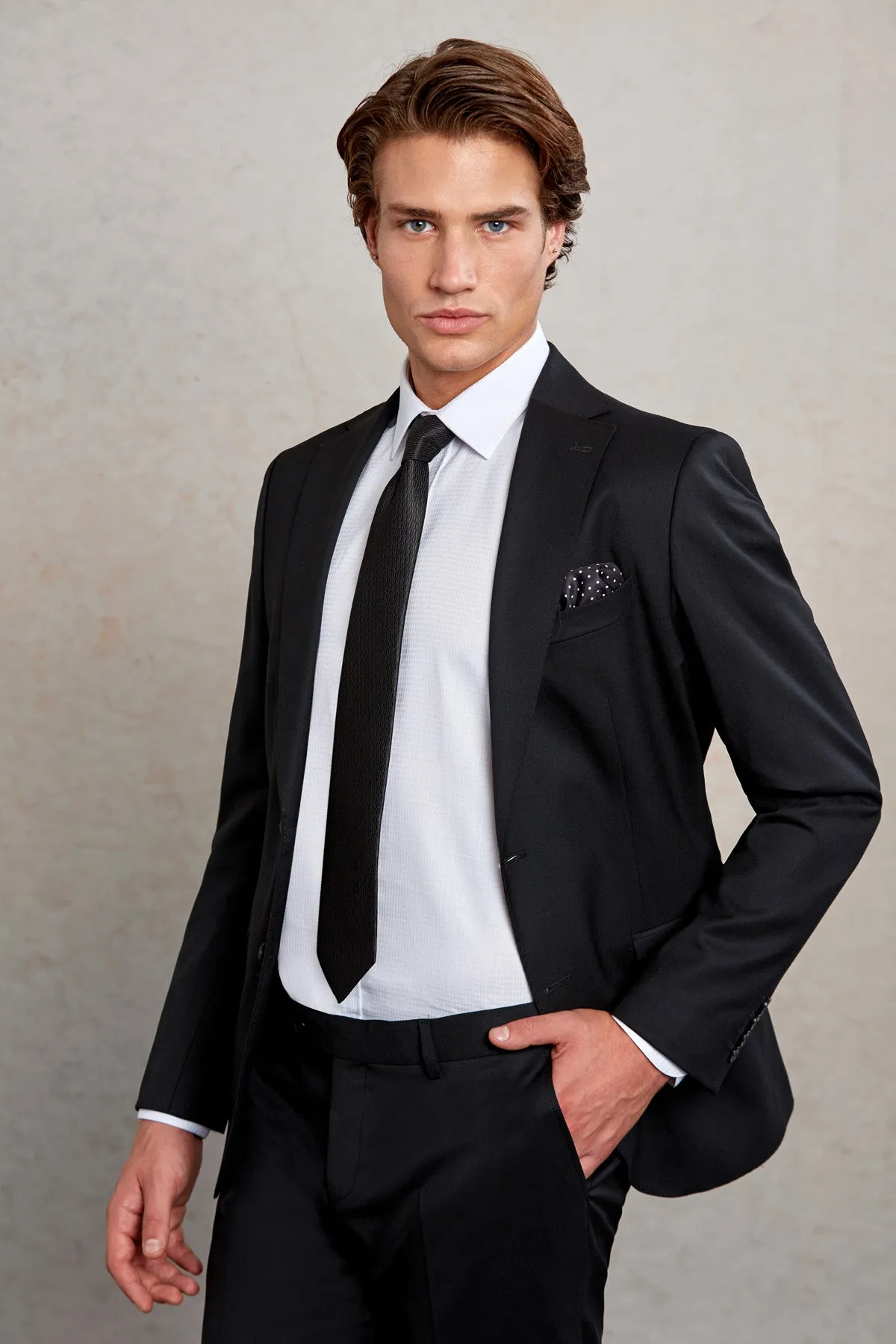 Slim Fit Notch Lapel Plain Black Wool Blend Classic Suit